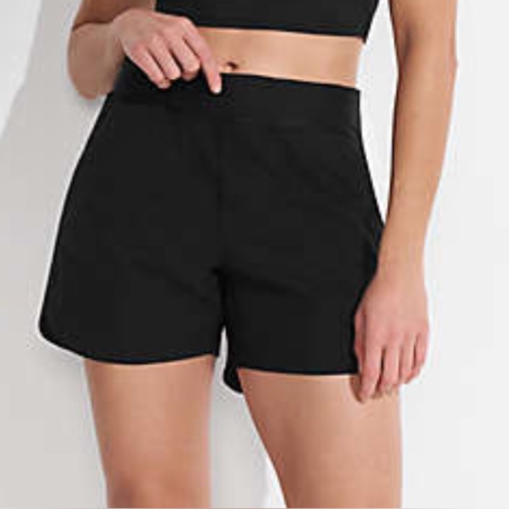 NEW-Lands End Women's 5" Quick Dry Swim Shorts. Black.
